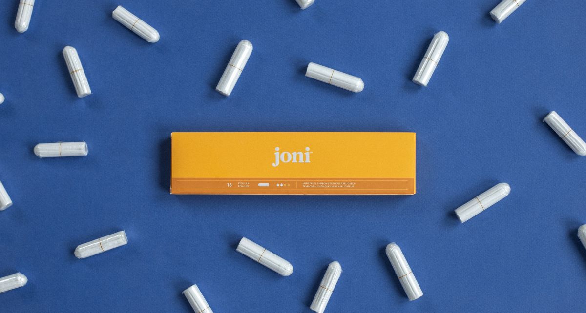 joni organic cotton non-applicator tamons on blue background